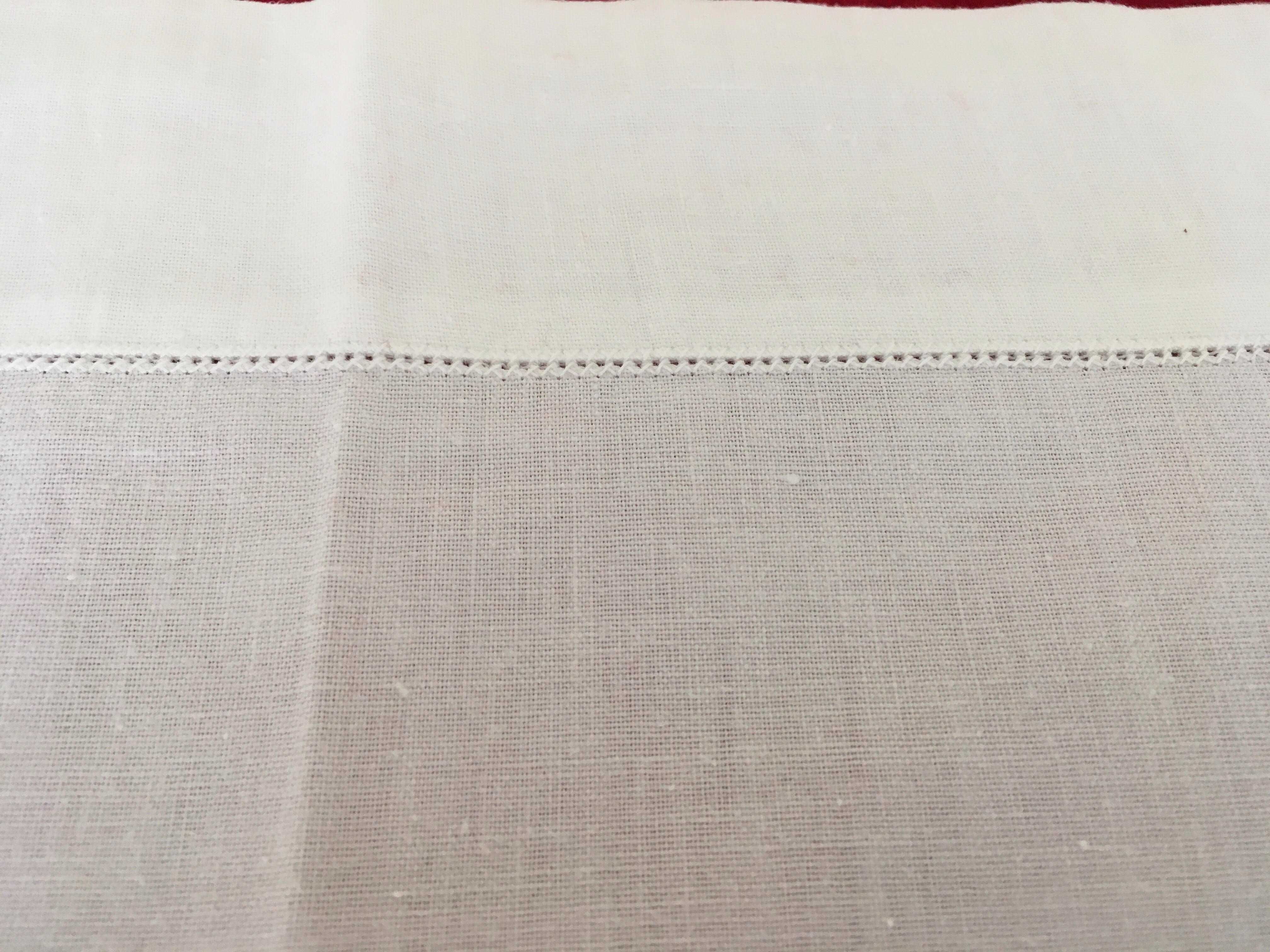 Tapete Persa,capas em linho bordadas e lençol de linho