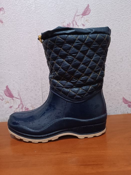 Продам сапоги резиновые