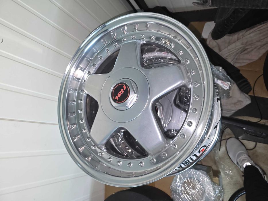 rial f1  8 x 17 et 32 5x100  po kompletnej renowacji