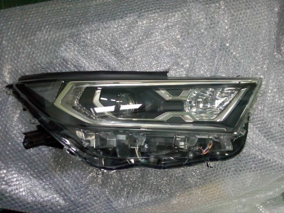 Фара передняя правая Toyota Rav 4 Full Led 8114542A31