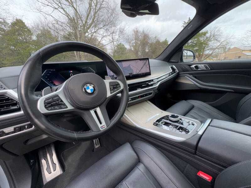 2023 BMW X7 M50I