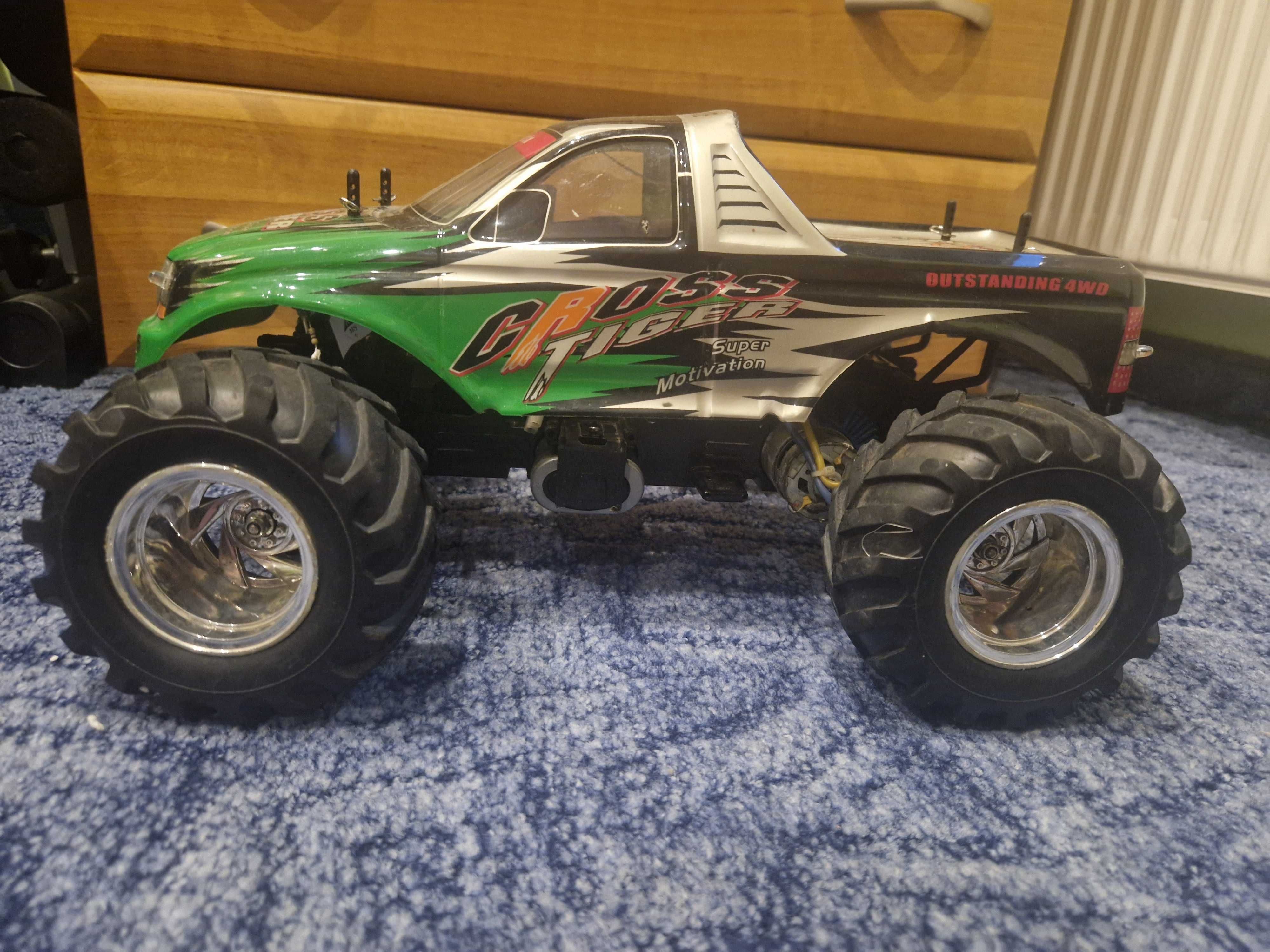 Model RC Cross Tiger Monster Truck