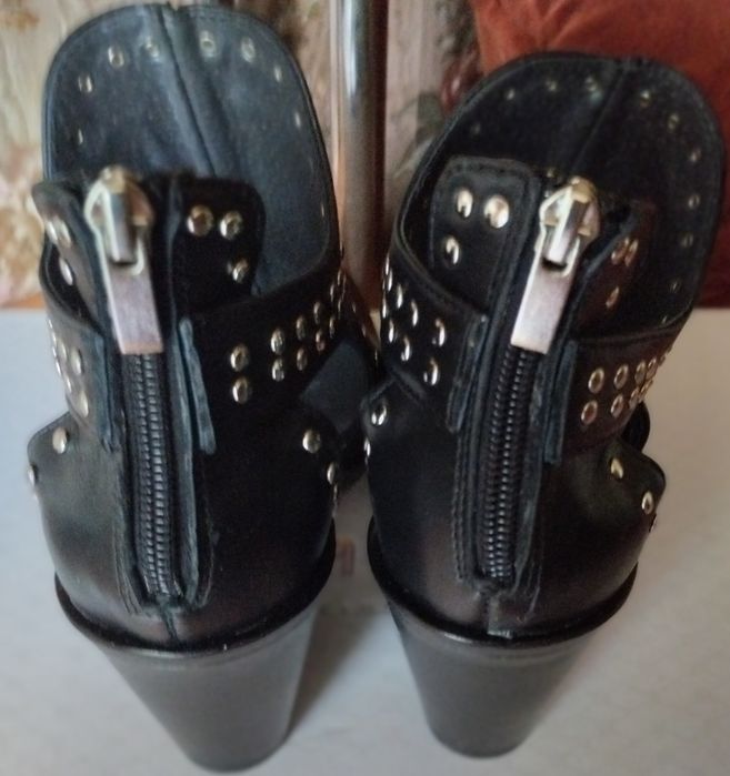 Продам нові шкіряні  туфлі