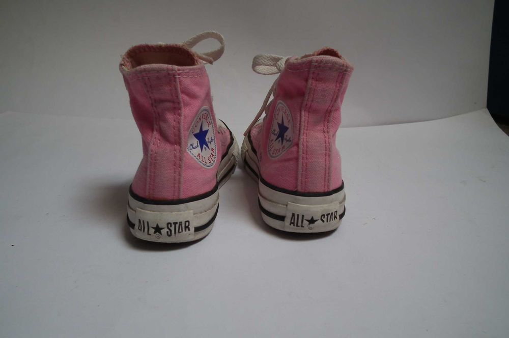 Converse All Star Chuck Taylor de criança, tam. 27. Envio grátis.