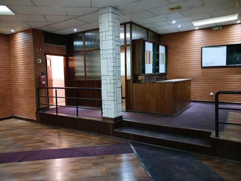 Salão escritório estúdio loja c/Ar Condicionado no centro de Ermesinde