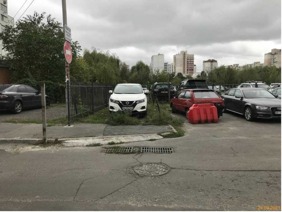 Продаж 2-к квартири 72,1 м2 м.Київ, вул.Драгоманова, 6-А  82000 $