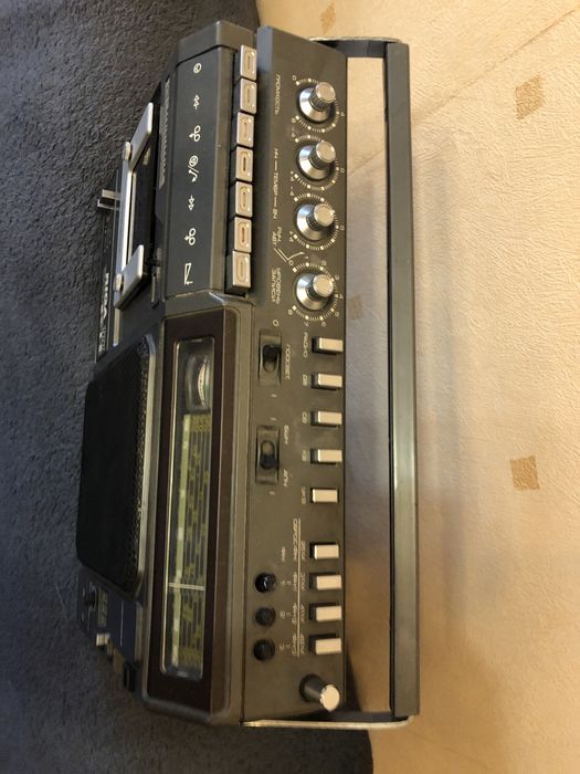 Продам магнитолу Рига 111