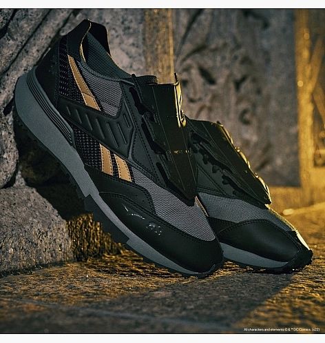 Кроссовки Reebok x DC Batman. LX2200