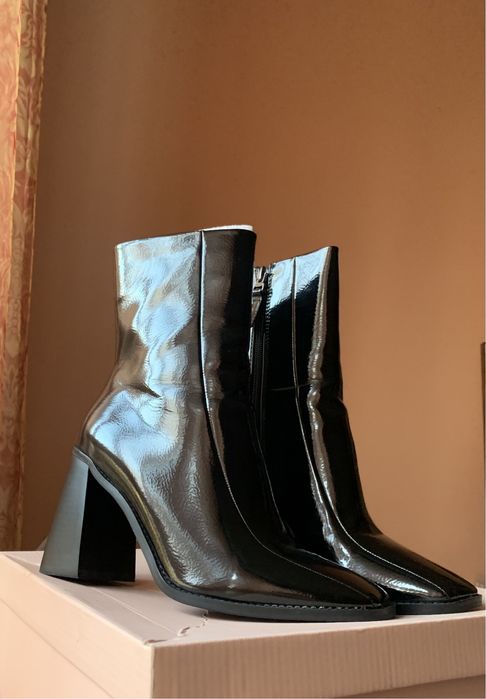 Чоботи чорні