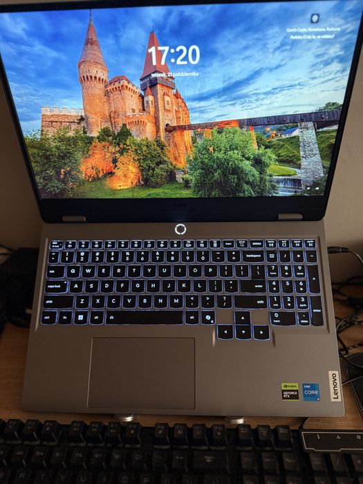 Nowy nie otwierany laptop gamingowy