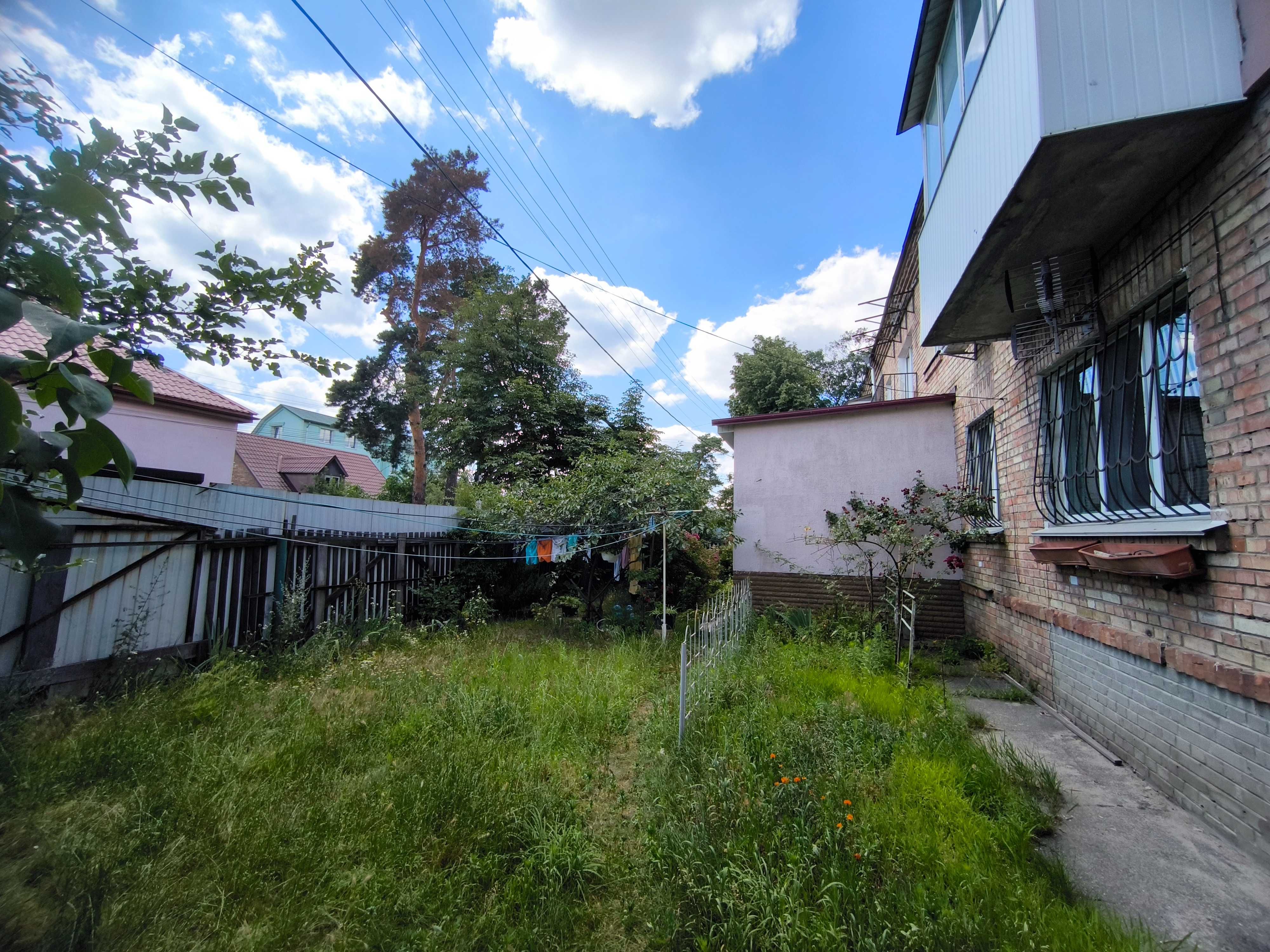 Продаж 3 кім з РЕМОНТОМ! Вул. Громадянська 6, з гаражем і сараєм