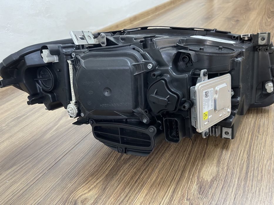 Фари BMW F10 рест права ліва комплект рестайлінг бмв ф 11 рестайлінг