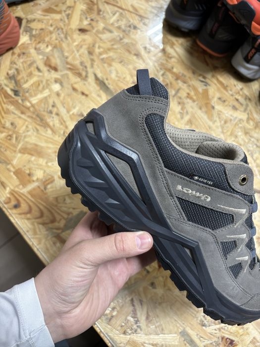 Чоловічі трекінгові кросівки Lowa Sircos Evo GTX Lo Gore Tex