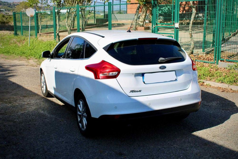 Ford Focus DYB 1.5 TDCi – Excelente Estado!