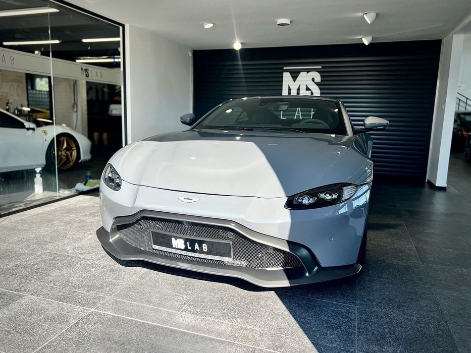 Aston Martin Vantage Aston Martin V8 Vantage