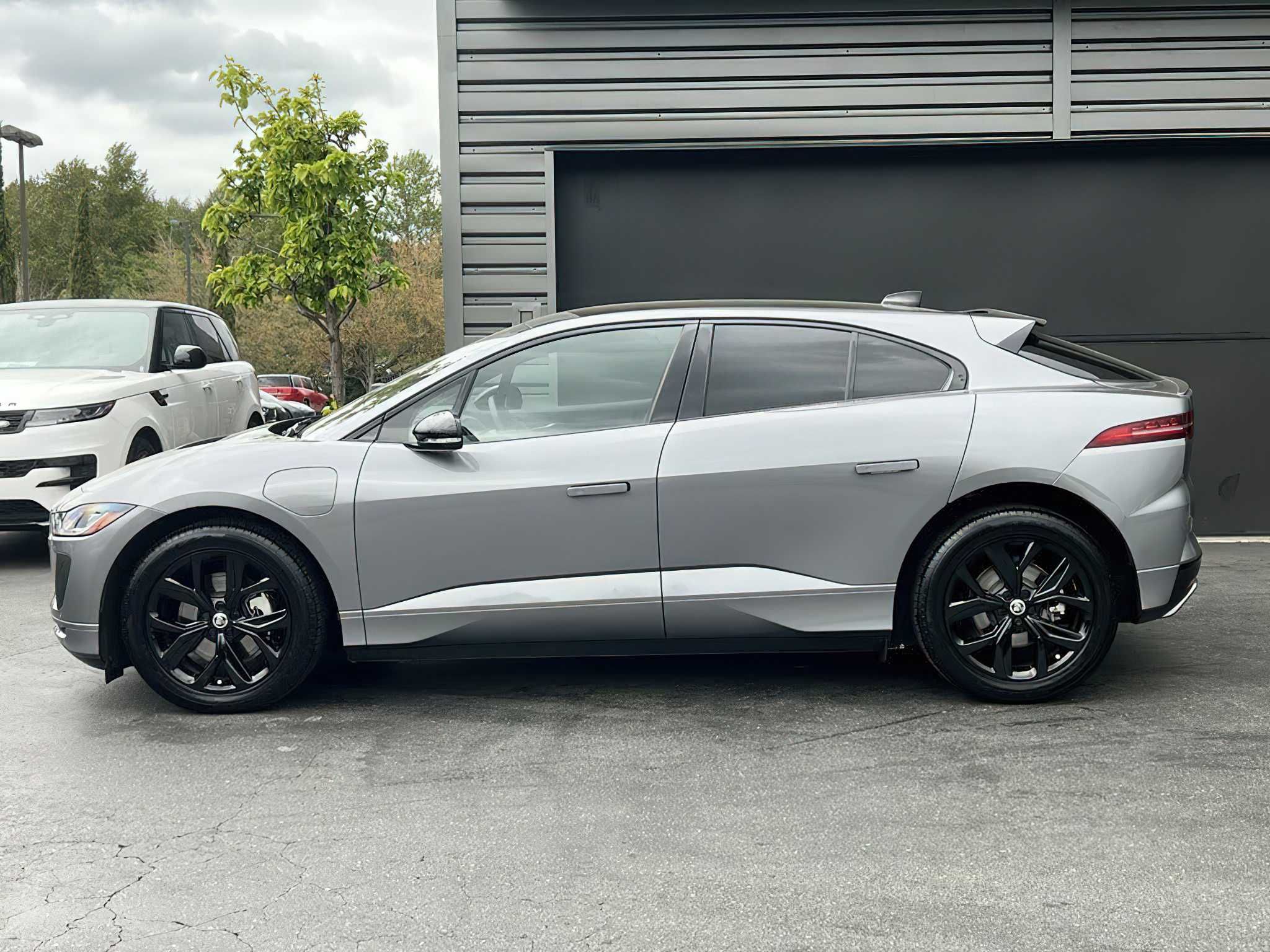 Jaguar I-PACE EV400 R-Dynamic HSE 2024