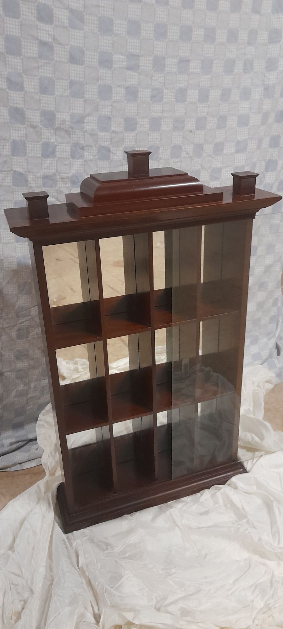 Vitrine  madeira
