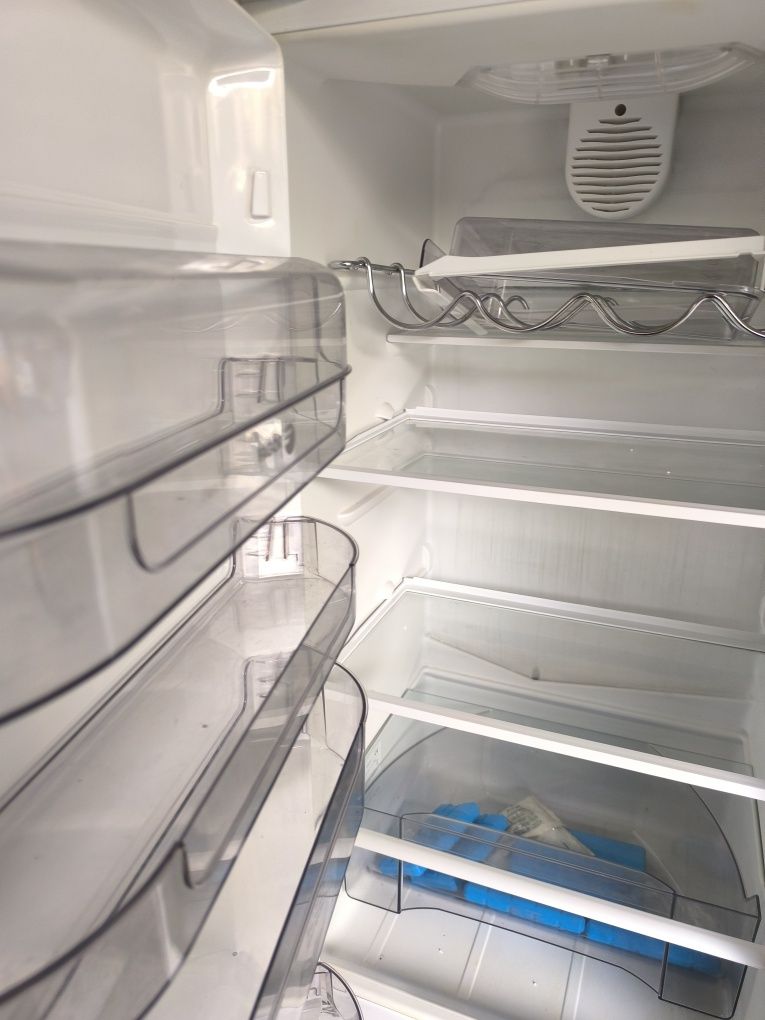 Frigorífico Fagor de encastrar PRECISA GÁS