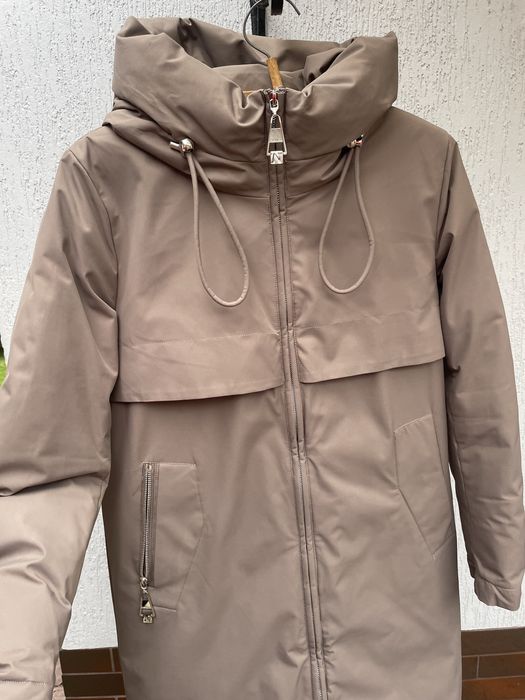 Жіночий плащ розмір S