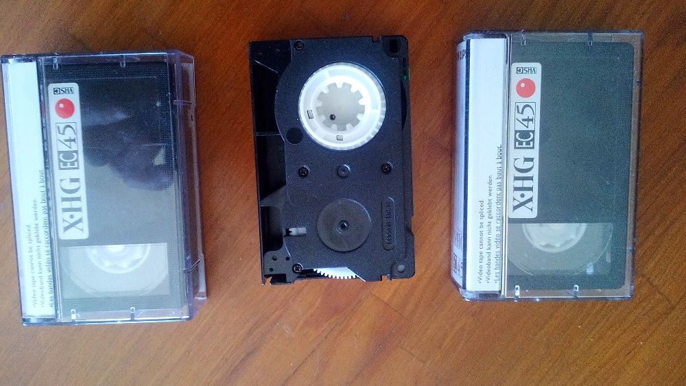 Cassetes VHS das seguintes maracas  SONY, TDK, AKAI e BASF