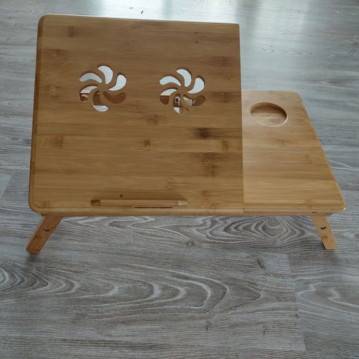 Stolik pod laptopa