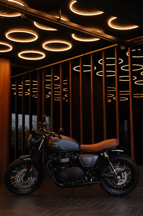Triumph Street Twin 900 cafe racer projekt „33” z 2017r abs