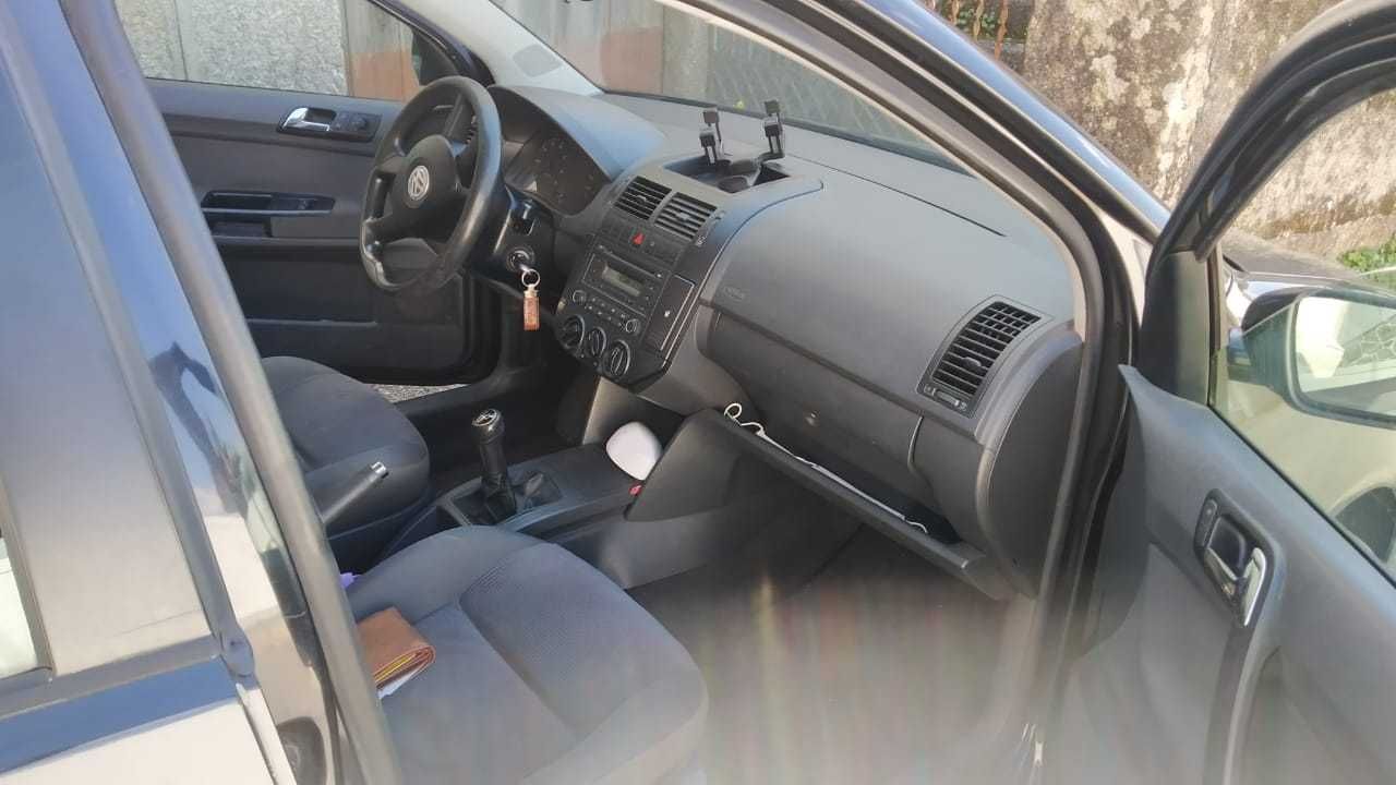 VW Polo 1.2 Confortline 2005 Gasolina Impecável