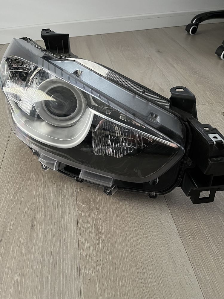 Lampa prawa reflektor prawy Mazda CX 5 nowy