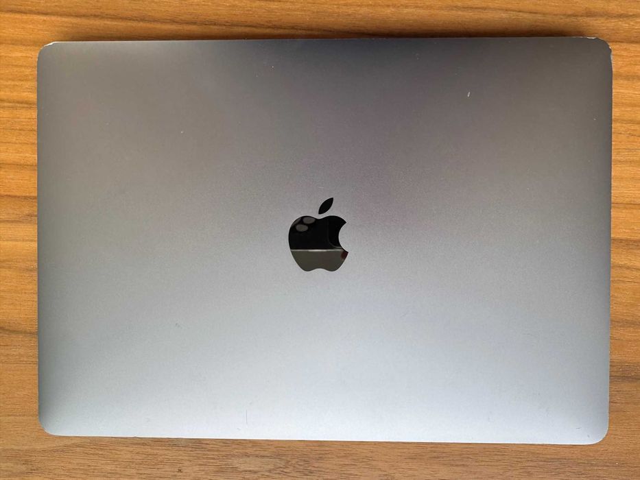 Apple MacBook Pro 13” M1 8GB RAM 256GB SSD – Stan bardzo dobry