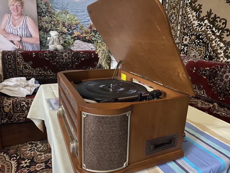 Продам радио с проигривателям