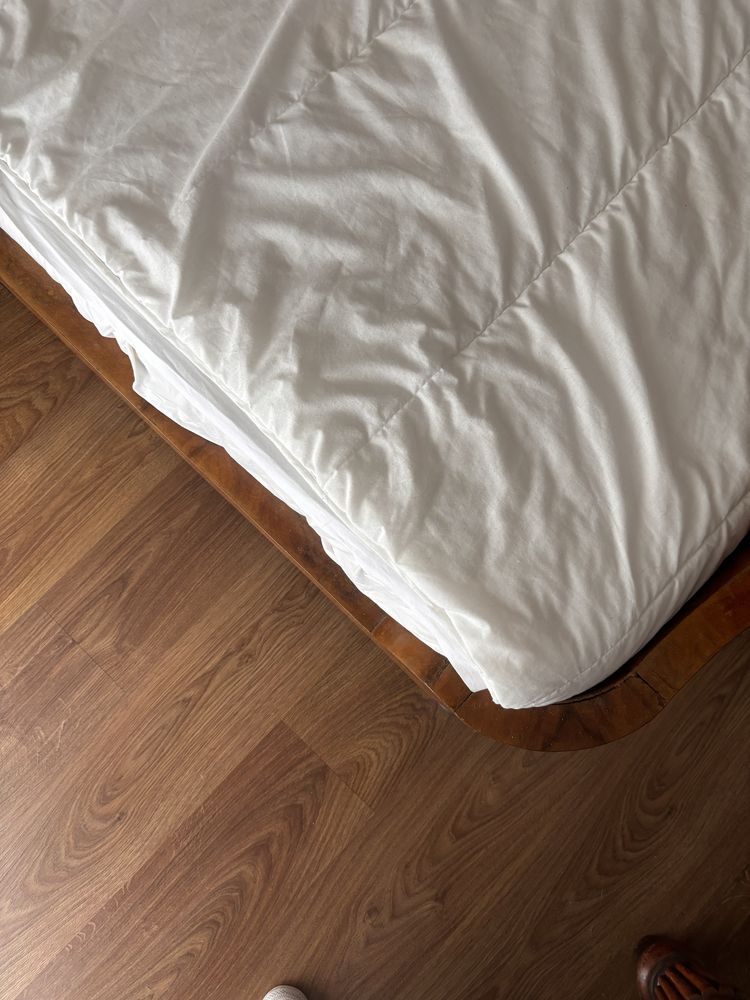 Cama + colchão e cómoda em ótimo estado