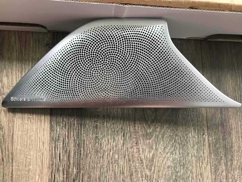 Сітки Bowers & Wilkins з підсвіткою для BMW G30 / F90