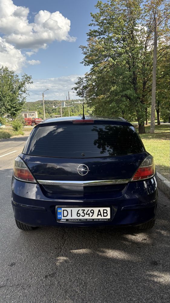 Продам Opel Astra h (2007 года)