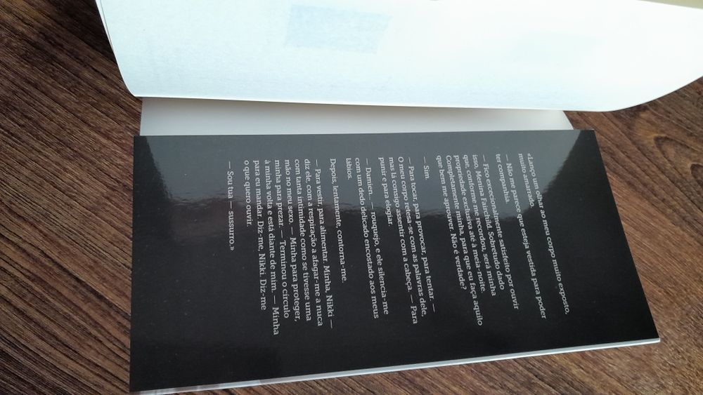 Livro " Deseja-me ela pertence-lhe para o bem e para o mal" J. Kenner