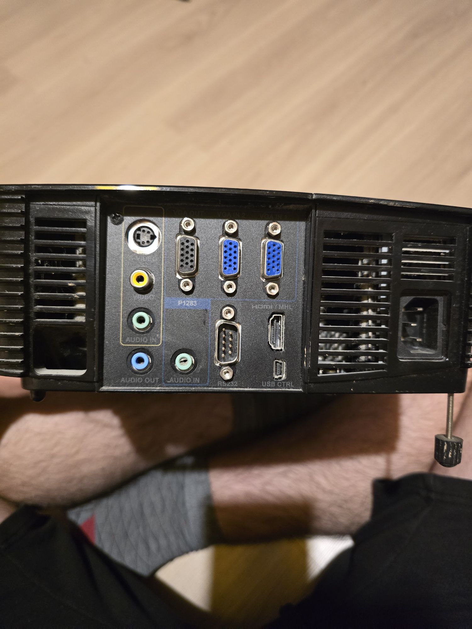 Projektor do kina domowego Acer P1283