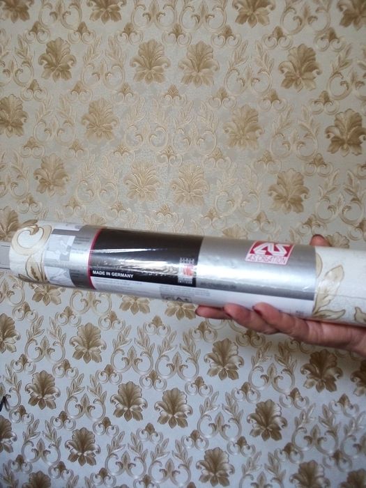 Продам флизелиновые обои, Германия, 1 запечатаный рулон.