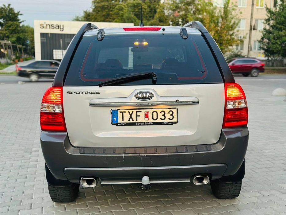 Продам Kia Sportage с надійним двигуном 2 л дизель