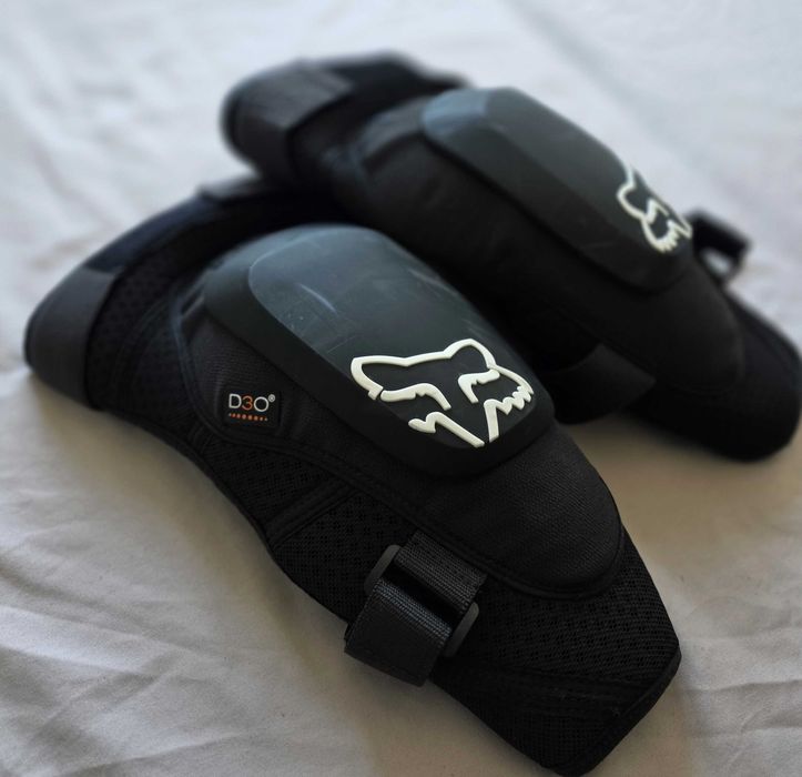 Ochraniacze na kolana FOX Launch Pro D30 Knee Guard - rozmiar M