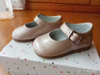 Sapatos de menina