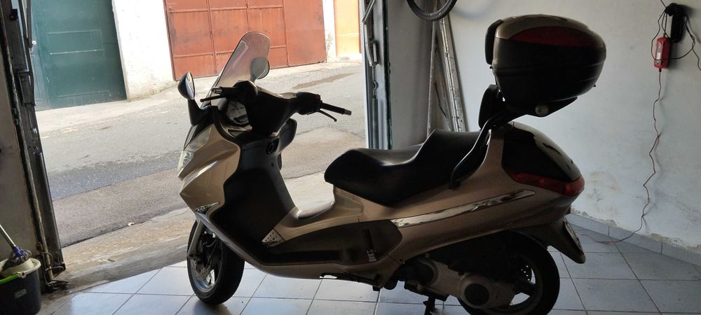 Scooter Piaggio X8 excelente