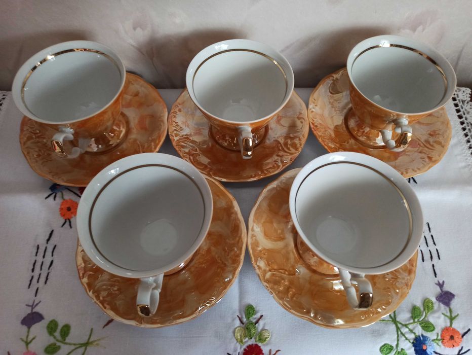 Zestaw Fryderyka, filiżanki, cukiernica, mlecznik, porcelana Wawel