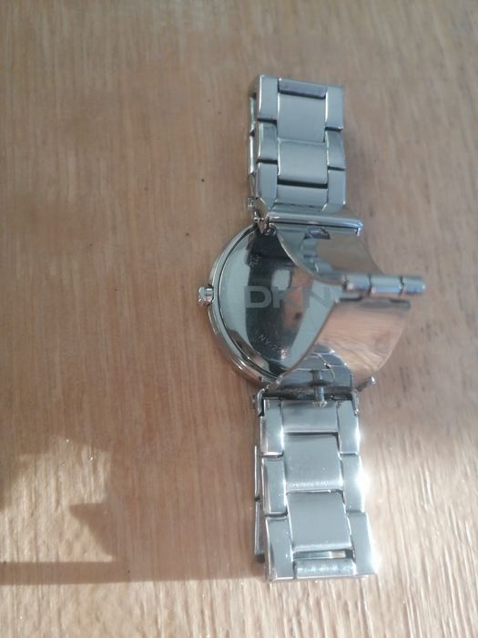 Relogio DKNY prateado original