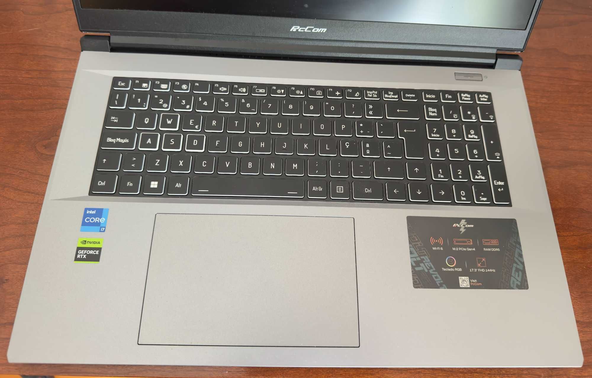 PcCOM Revolt 4060 17.3"FullHD|i7-13700H|32GB Ram|Ssd 1TB|RTX4060 8Gb|