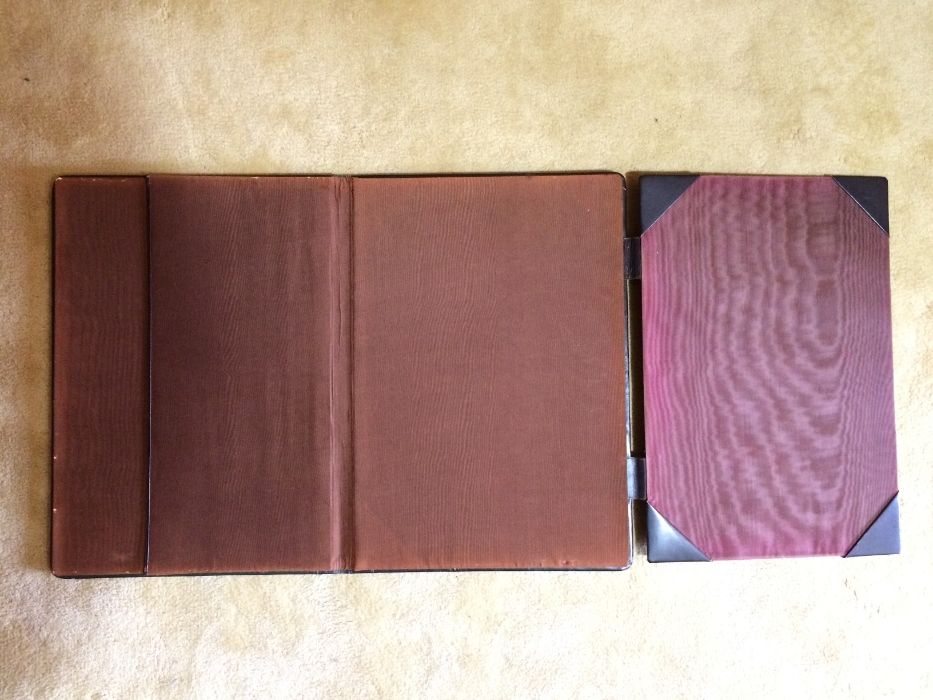 Capa de secretária tripartida