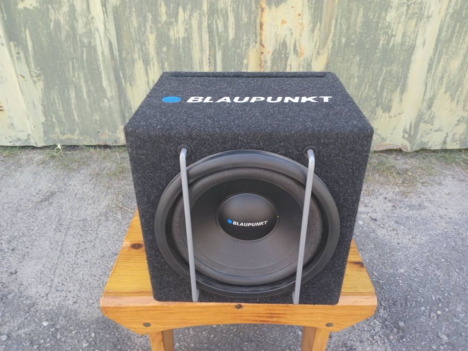 Корпусний сабвуфер BLAUPUNKT