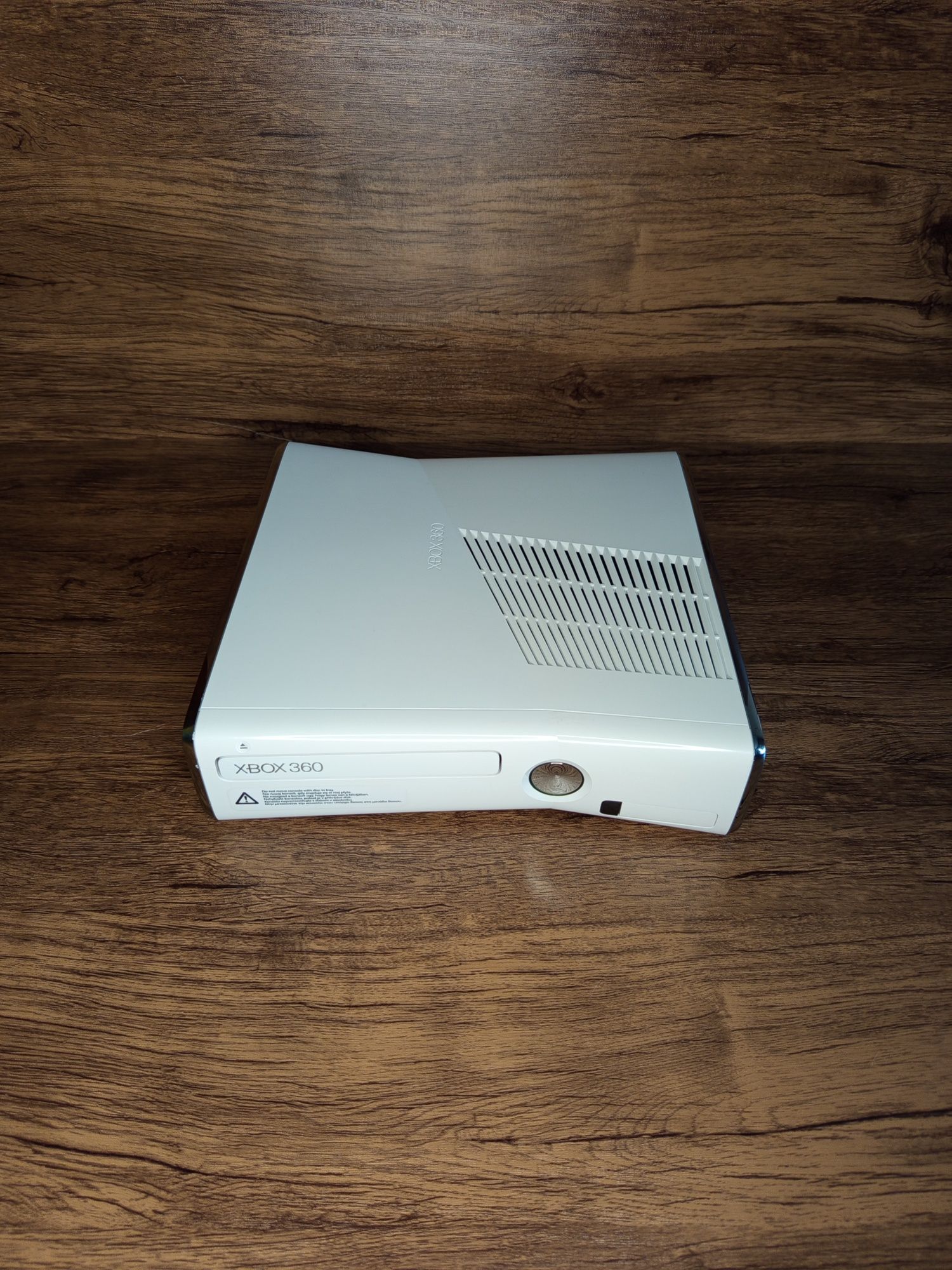 Xbox 360 Slim Limitowana Edycja 320GB + 3 pady + Kinect + 35 gier