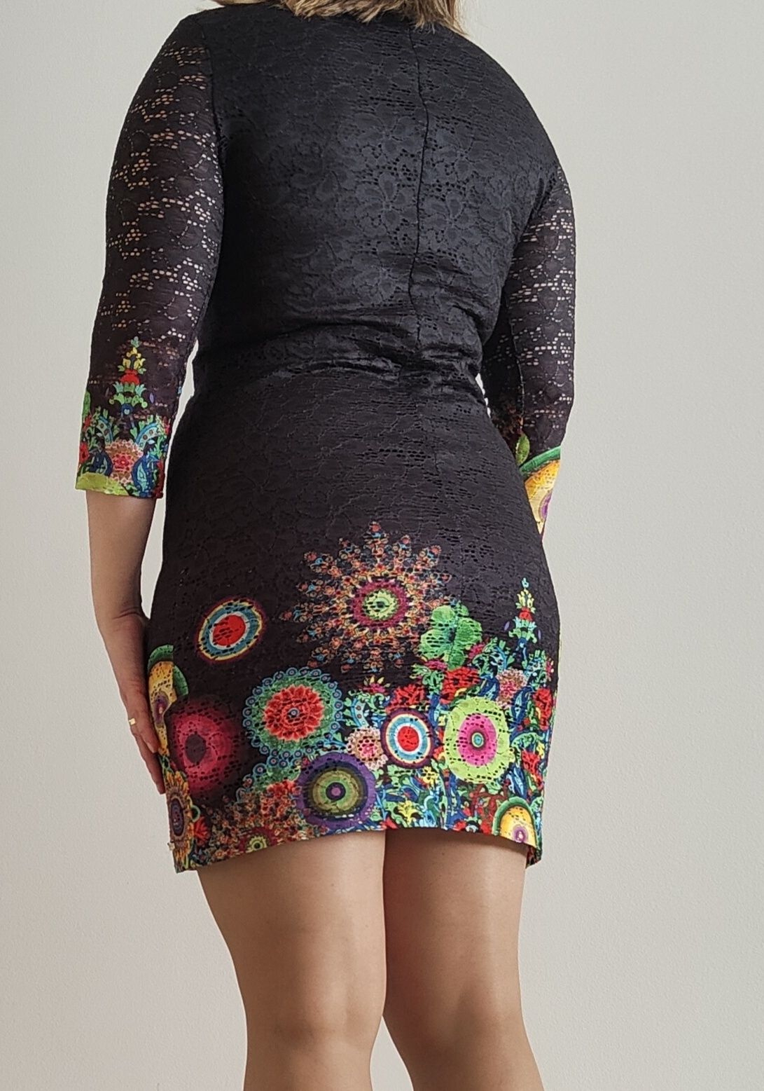 Vestido preto desigual