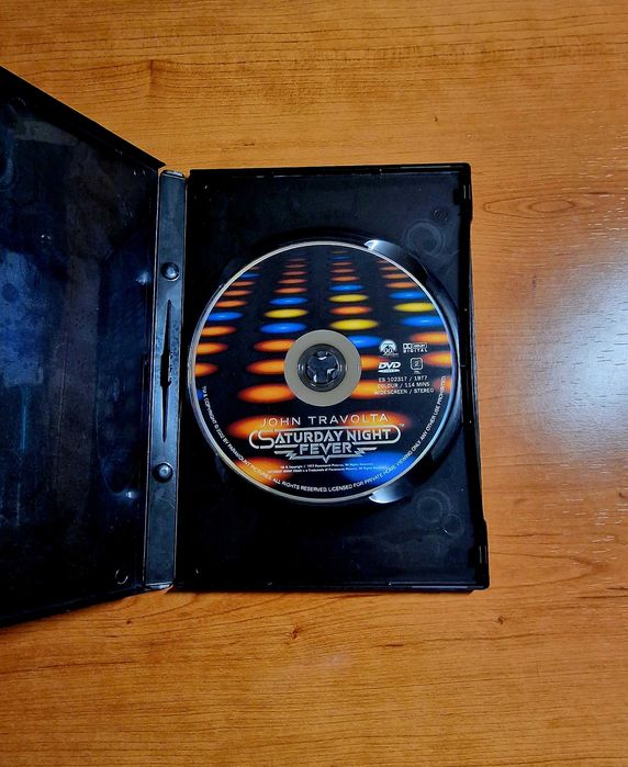 FEBRE DE SÁBADO À NOITE (John Travolta) / Os míticos Dancing days!