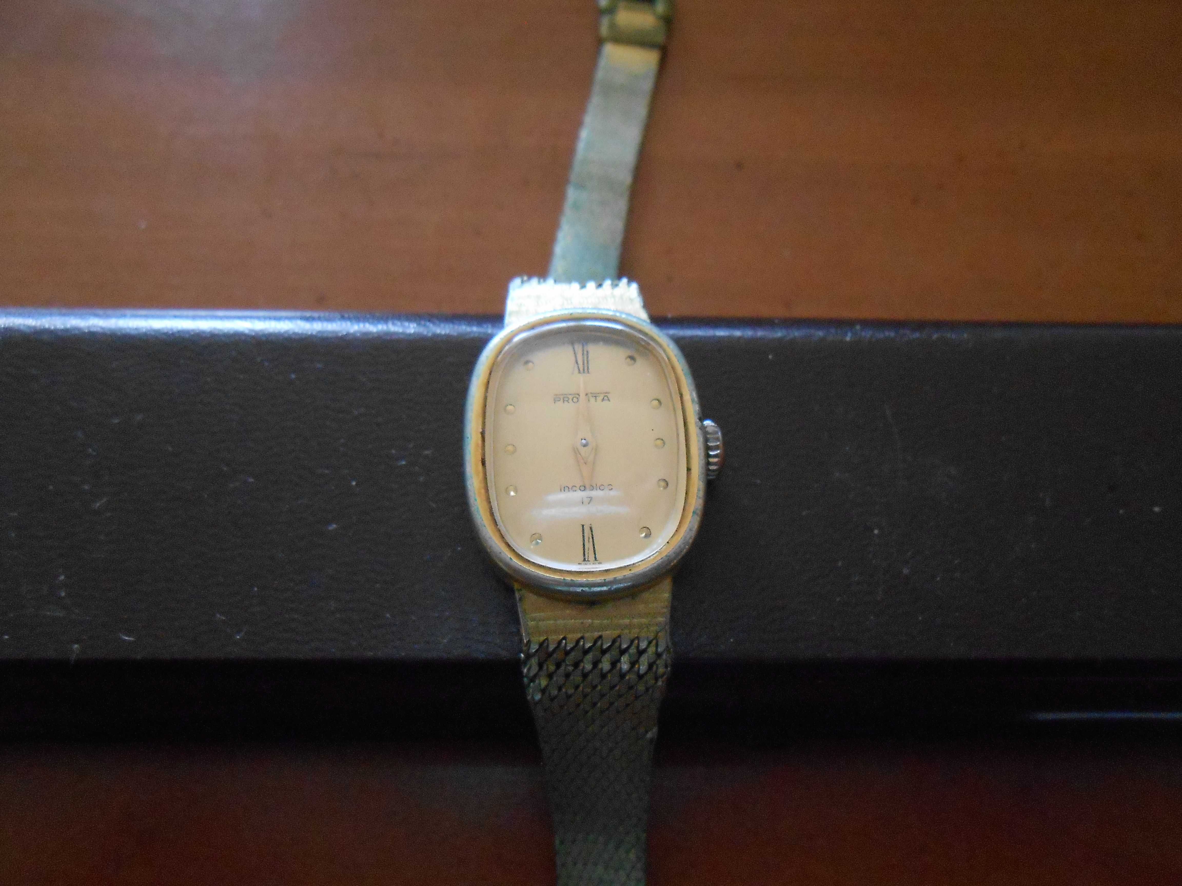 Zabytkowy zegarek damski ProVita pozłacany PRL Vintage Incabloc 17
