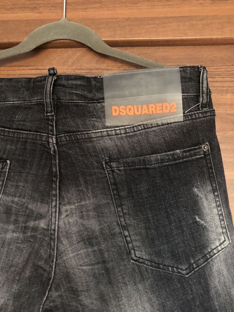 Spodnie dżinsy czarne przecierane DSQUARED2 rozm 52